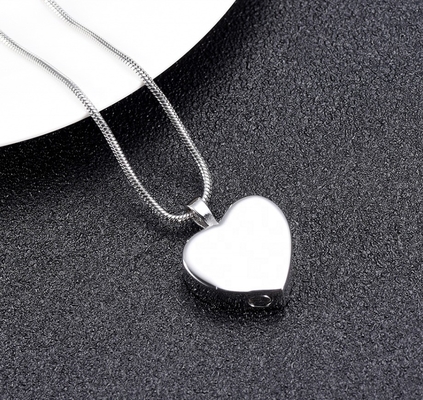 Pet Funeral Footprints in Heart Keepsake Jewelry Ashes Locket Cremation Urn Necklace